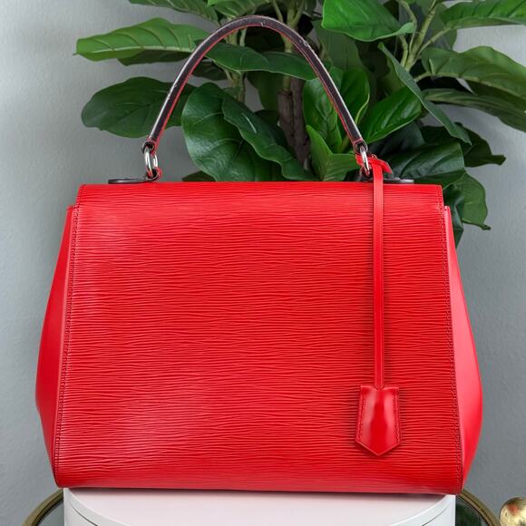 💎✨ Authentic Louis Vuitton Coquelicot Epi Cluny Handbag - Picture 3 of 7